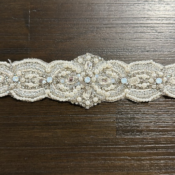 Wedding gown belt - Picture 2 of 6